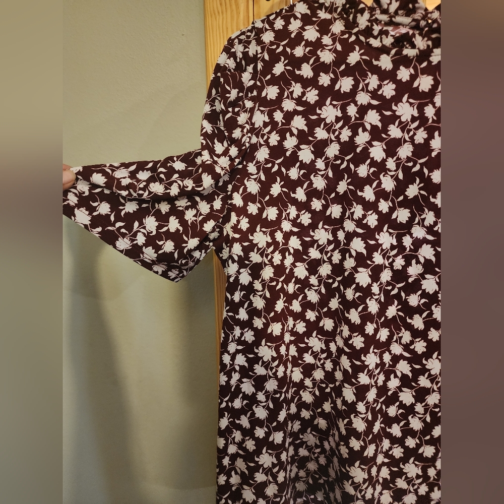 CeCe blouse - Picture 2 of 5